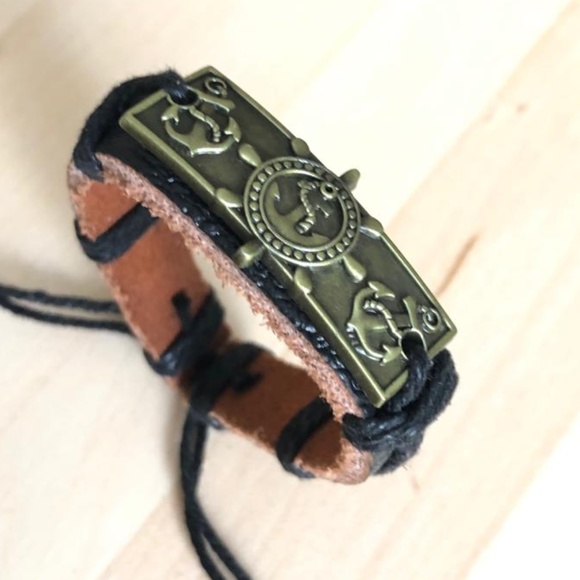 Genuine leather Vintage Bracelet - Picture 1 of 3